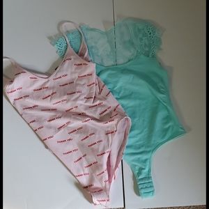 Bundle of 2 bodysuits